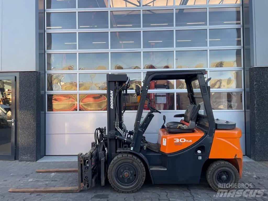 Doosan D30GP Misc Forklifts