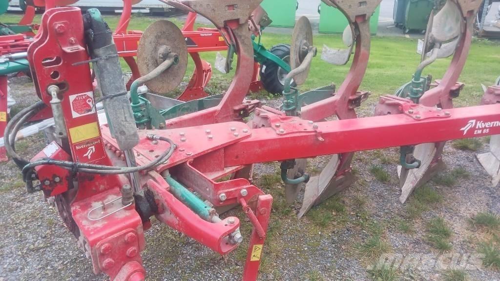 Kverneland EM-200-4 Reversible ploughs