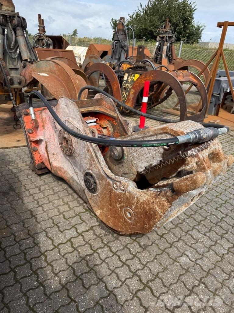 NPK G 18 J Pulveriser  (Demolition Crusher ) 
