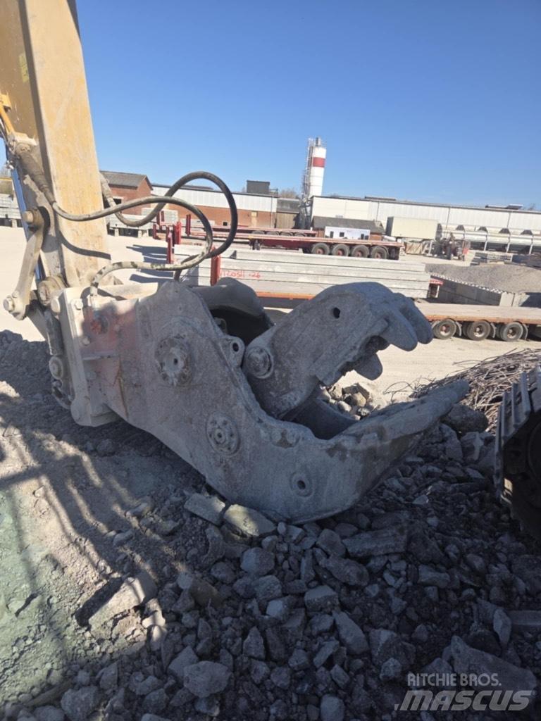 NPK G 18 J Pulveriser  (Demolition Crusher ) 