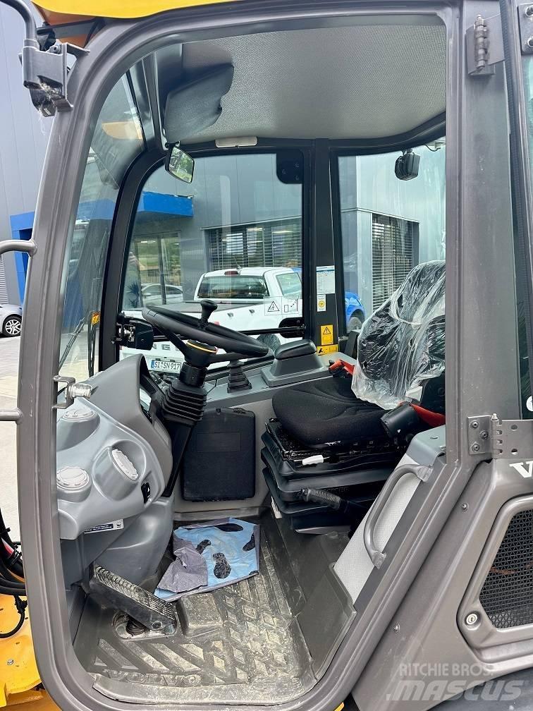 Volvo L 25 Electric Wheel Loaders