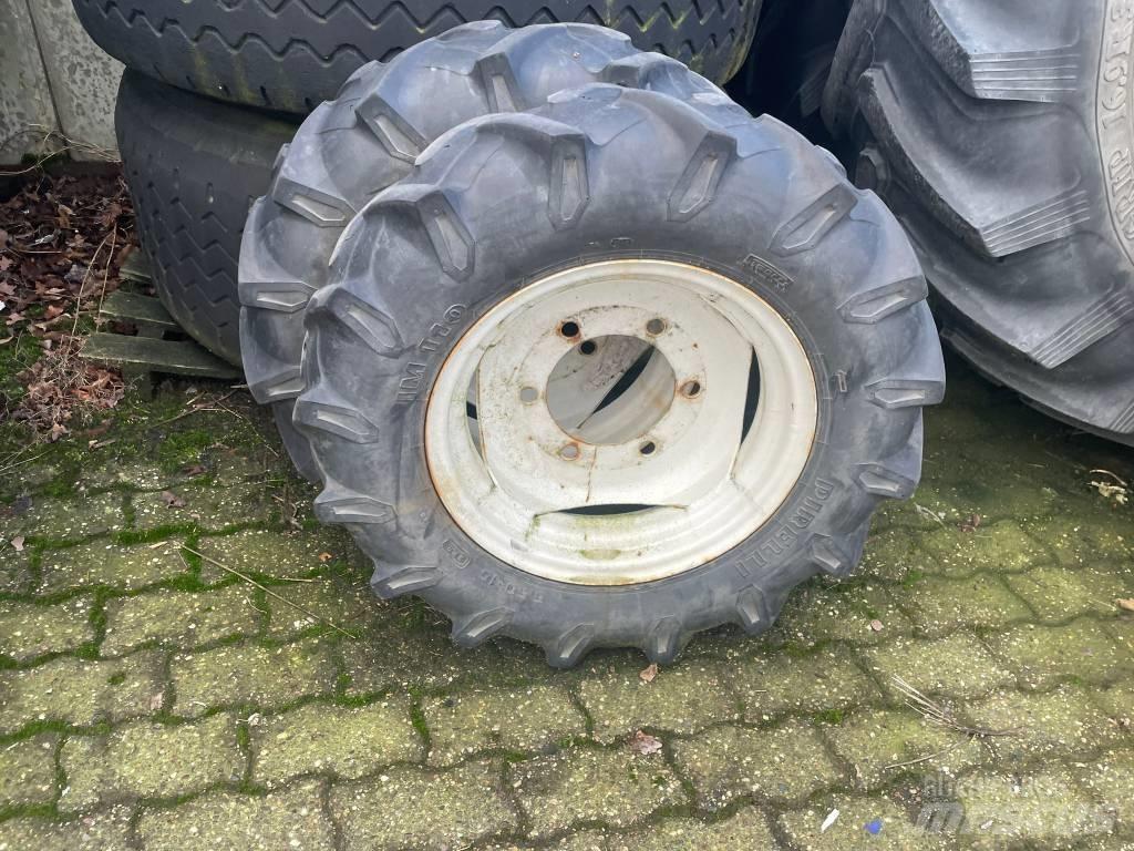 Pirelli 6.5 -16 + velg Tires, wheels and rims