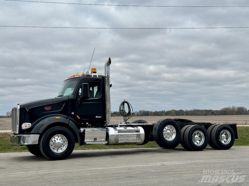 Peterbilt 567 Conventional Trucks / Tractor Trucks