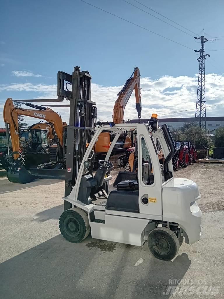 UniCarriers DX 25 Diesel Forklifts