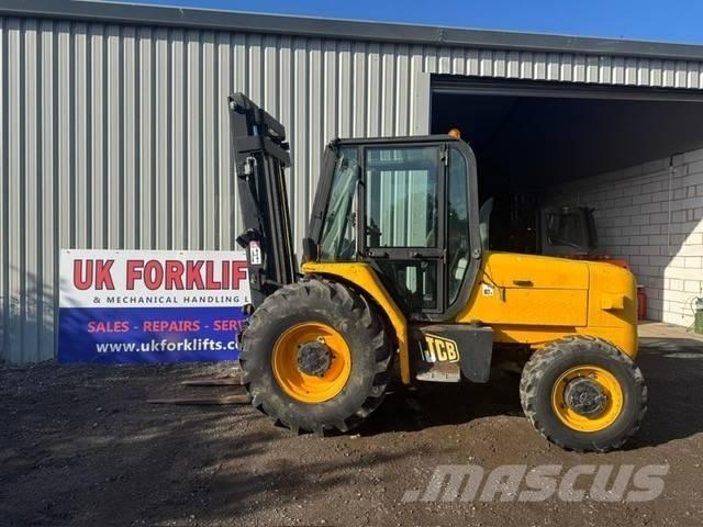 JCB 926 Rough Terrain Trucks