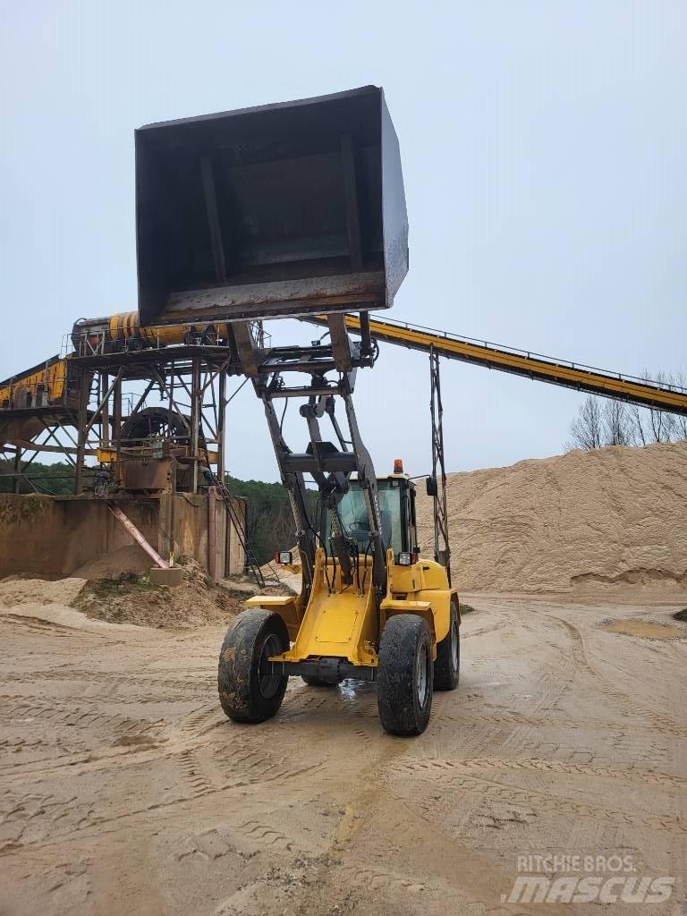 Volvo L 40 B Mini Loader