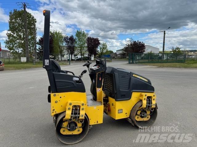 Bomag BW 100 AD M-5 Twin drum rollers
