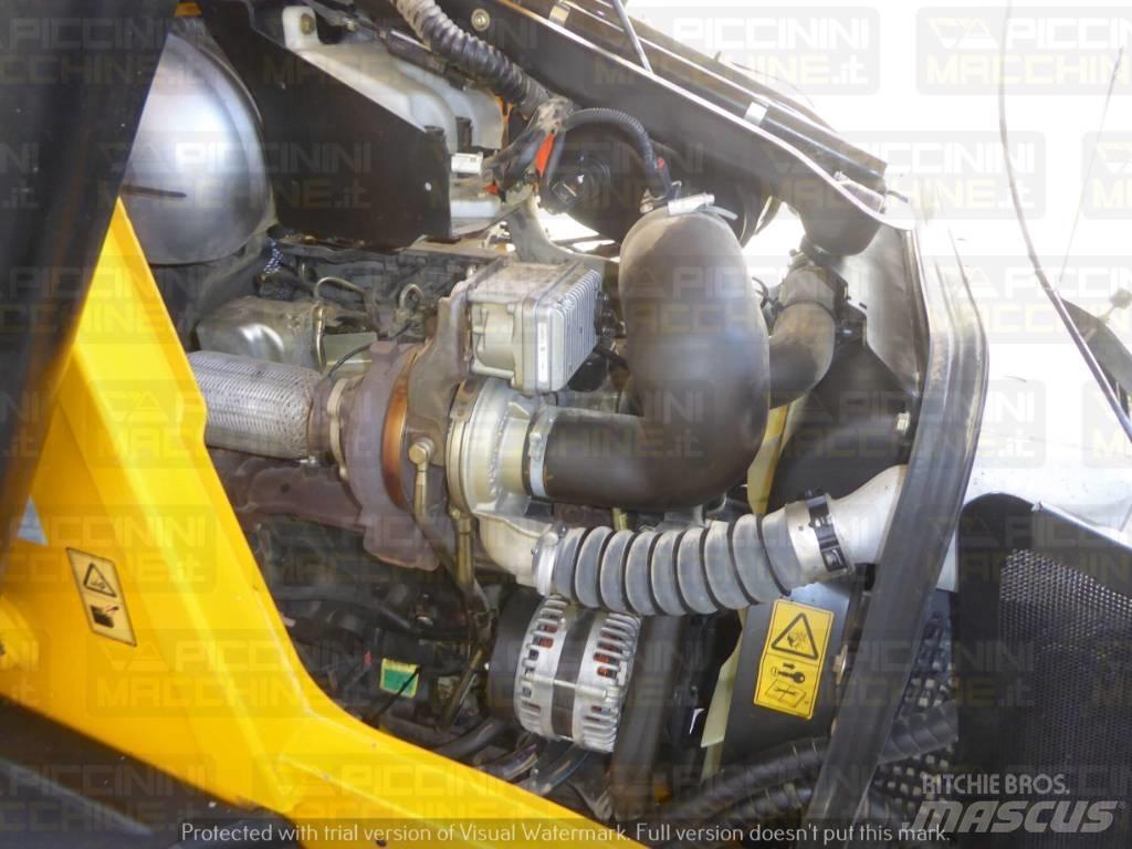 JCB 3CX Backhoe Loaders