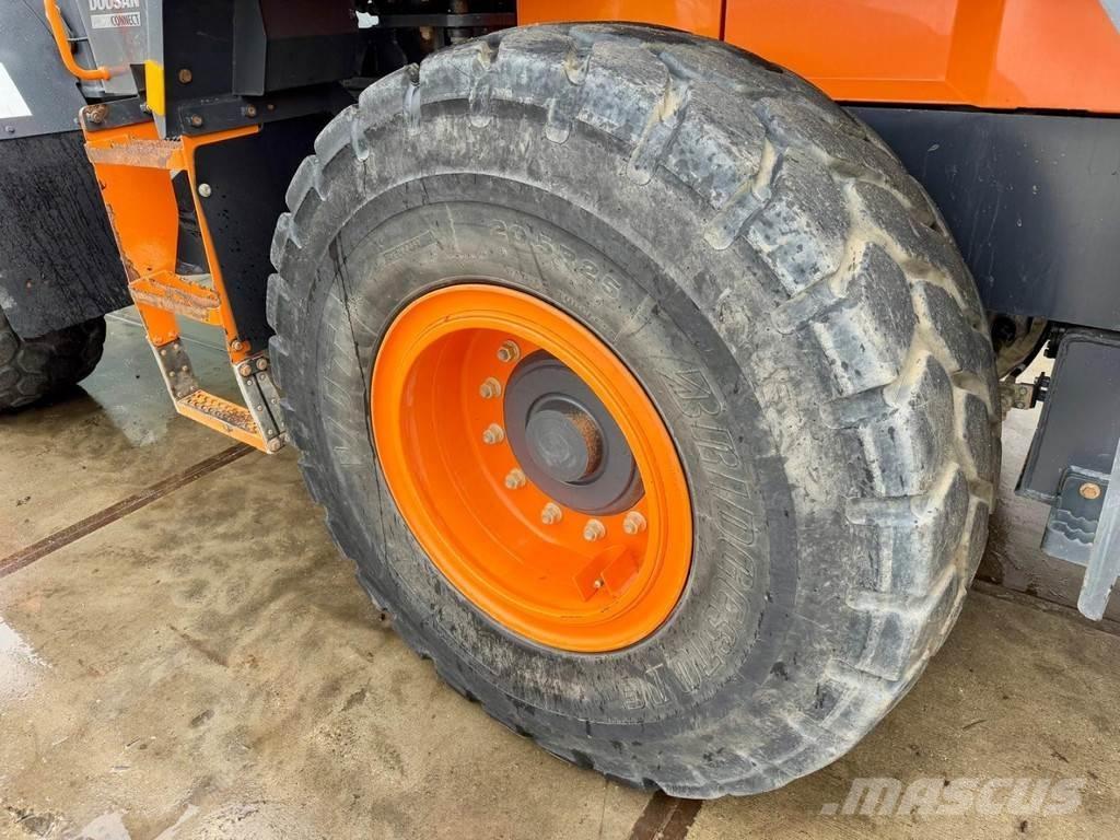 Doosan DL250-7 Wheel Loaders