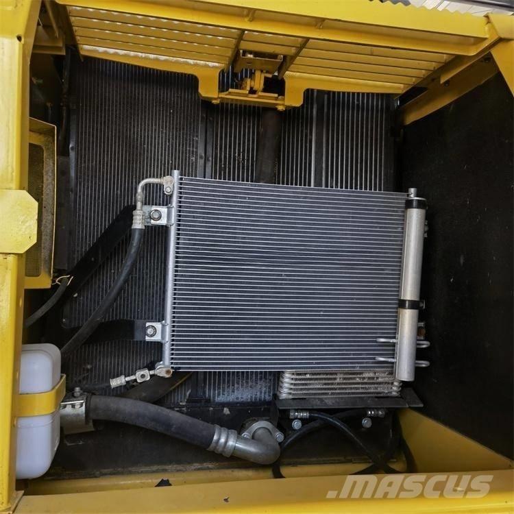Komatsu PC200-8 Crawler Excavators