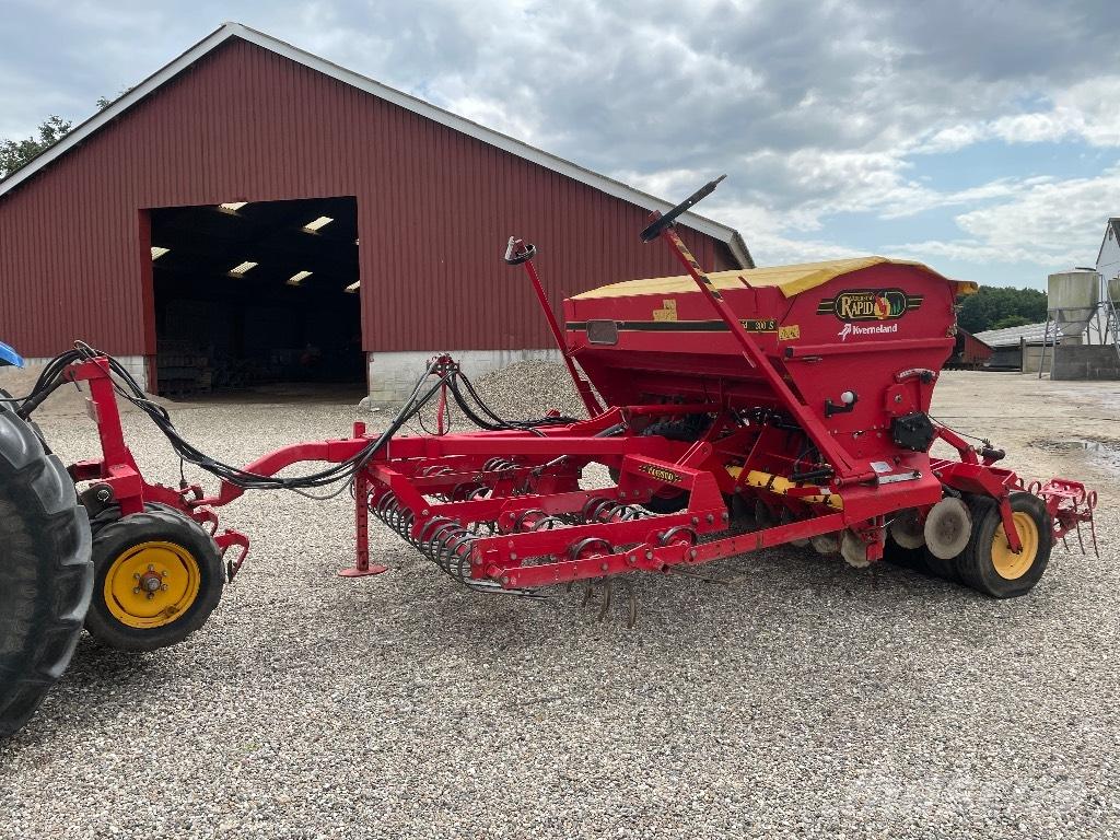 Väderstad Rapid300S Farm Drills