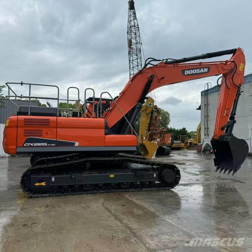 Doosan DX 225 LC Crawler Excavators