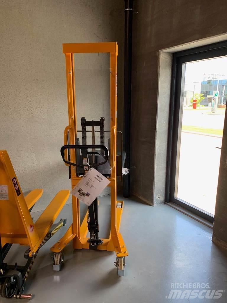 Ameise PSM 1.0 Manual Pallet Stacker
