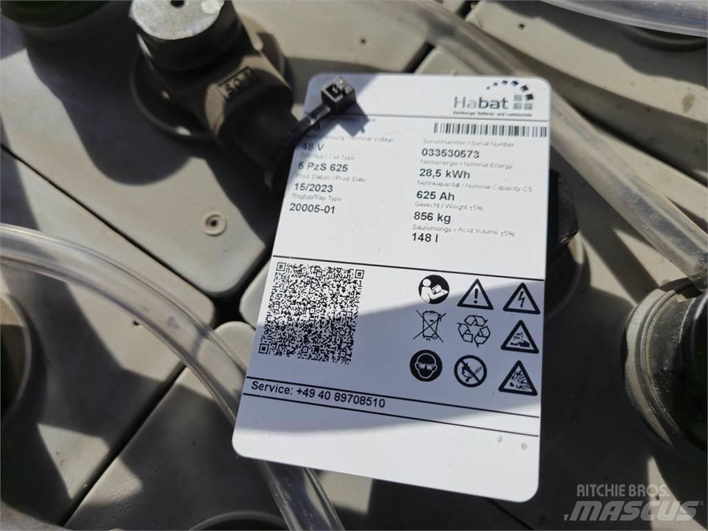 Linde E16-02 Electric Forklifts