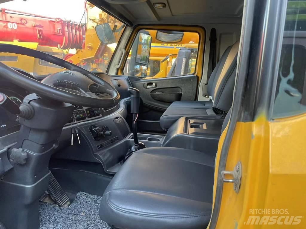 XCMG XCT 80 Mobile and all terrain cranes