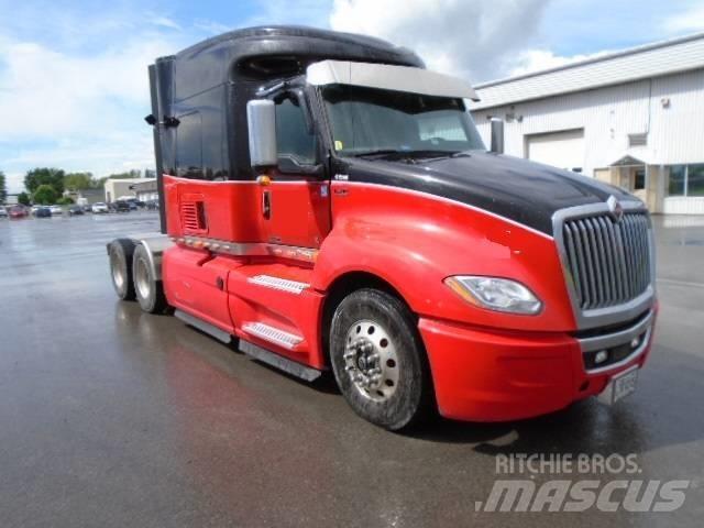 International LT625 Conventional Trucks / Tractor Trucks