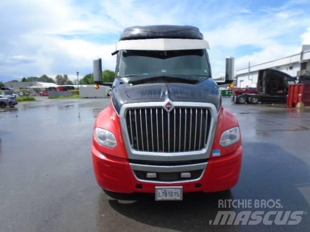 International LT625 Conventional Trucks / Tractor Trucks