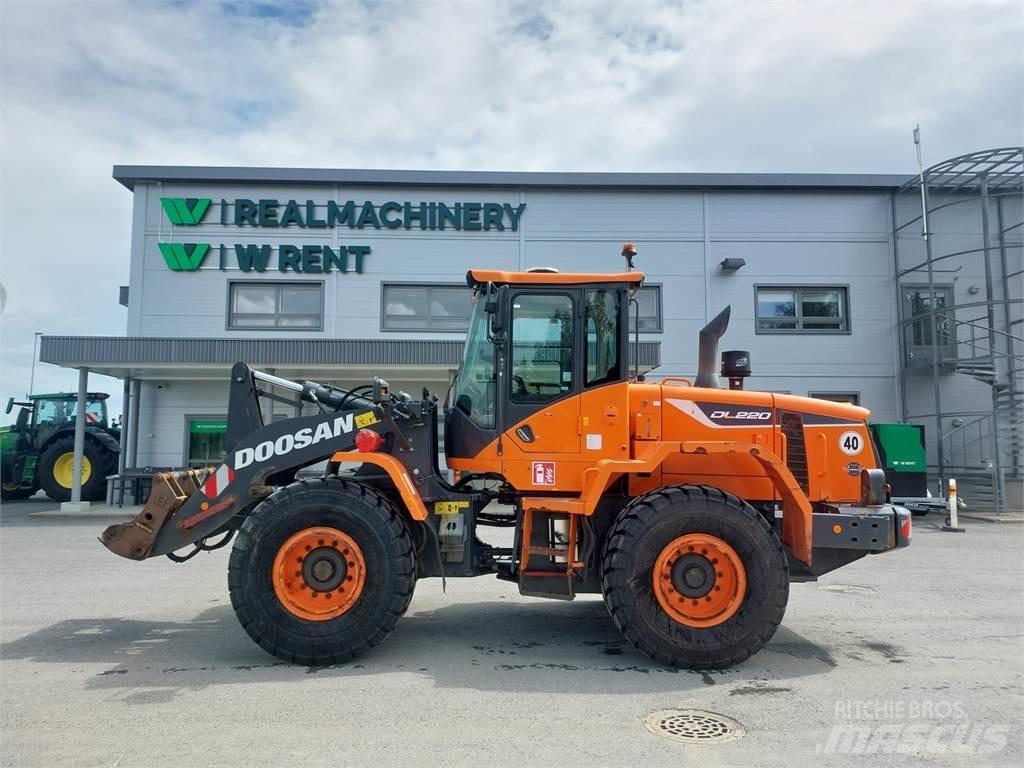 Doosan DL220-5 Wheel Loaders