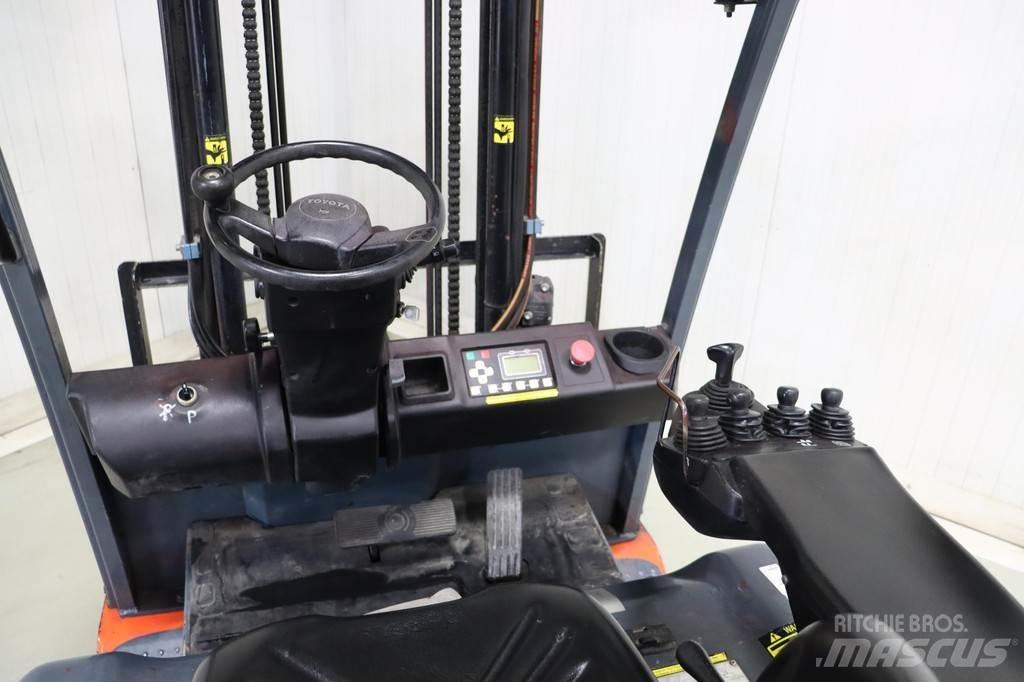 Toyota 8FBMT25 Electric Forklifts