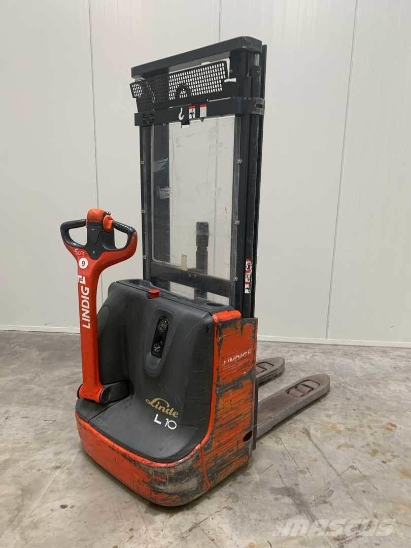 Linde L10 Self Propelled Stackers