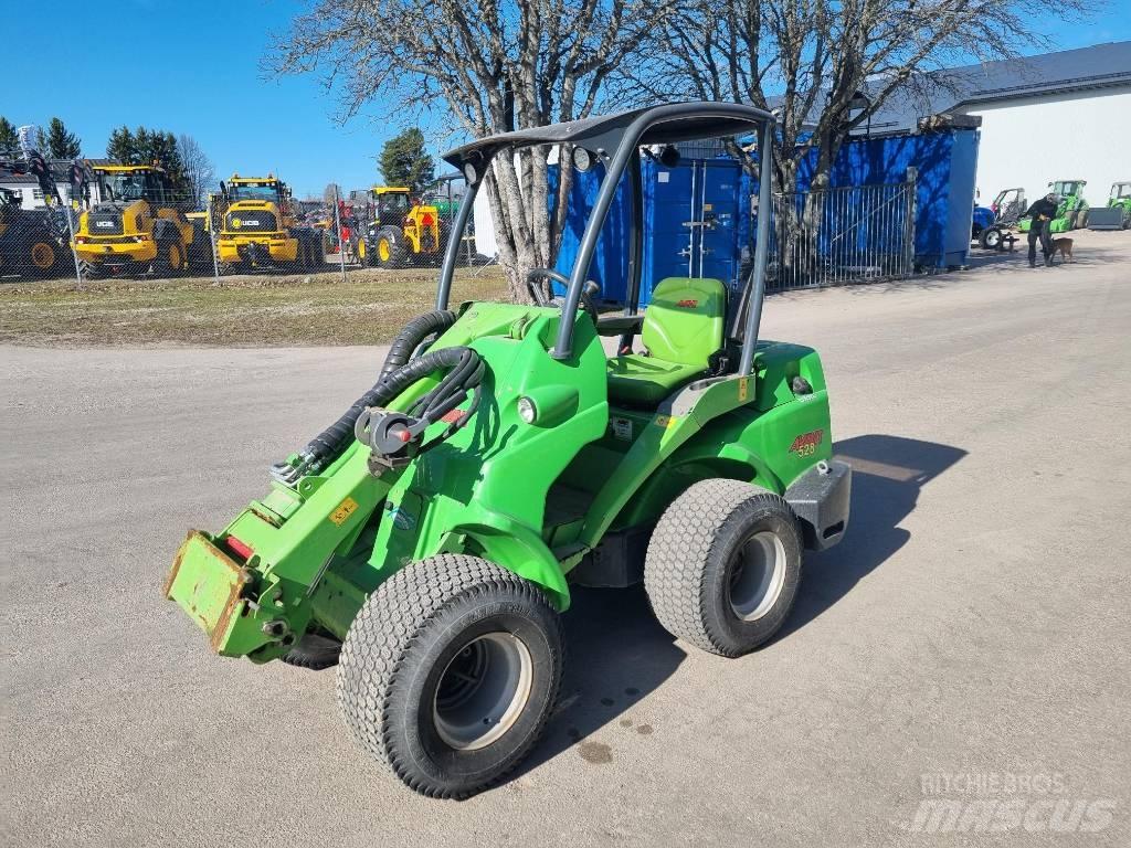 Avant 528 Mini Loader