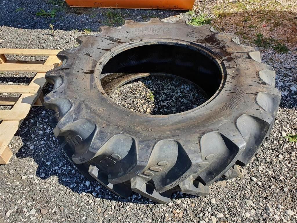 BKT 420/85R30 Tires, wheels and rims