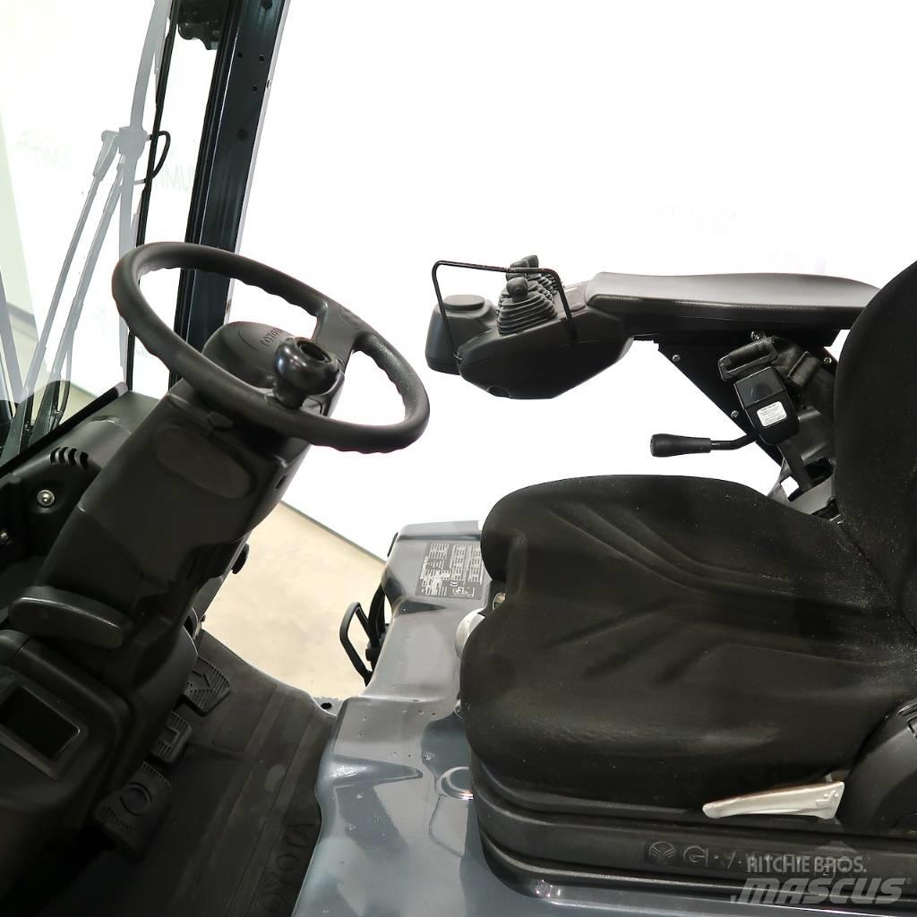 Toyota 8FBEK18T Electric Forklifts