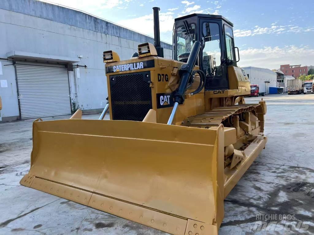 caterpilar D7G Crawler dozers