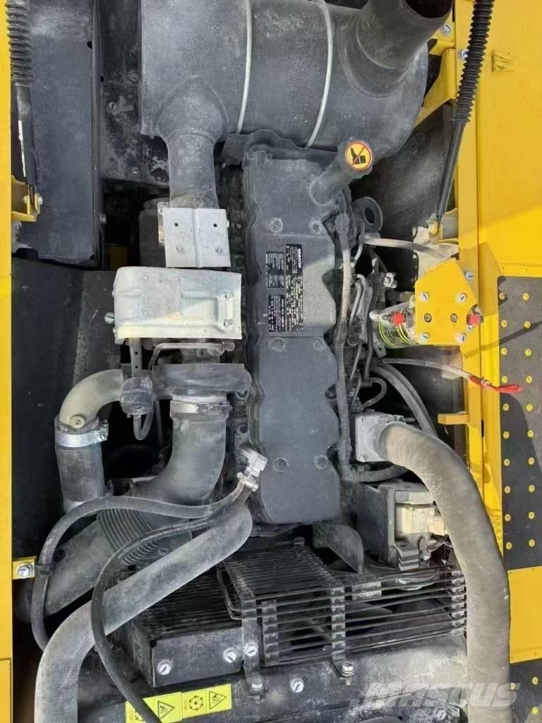 Komatsu PC 220-8 Crawler Excavators