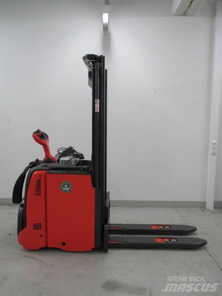 Linde L 12 AP Self Propelled Stackers
