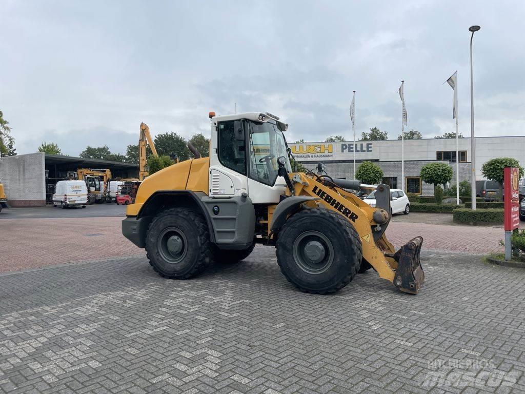 Liebherr L538 Wheel Loaders
