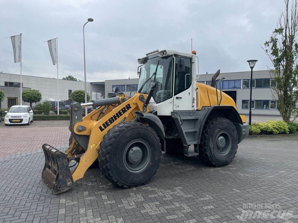 Liebherr L538 Wheel Loaders