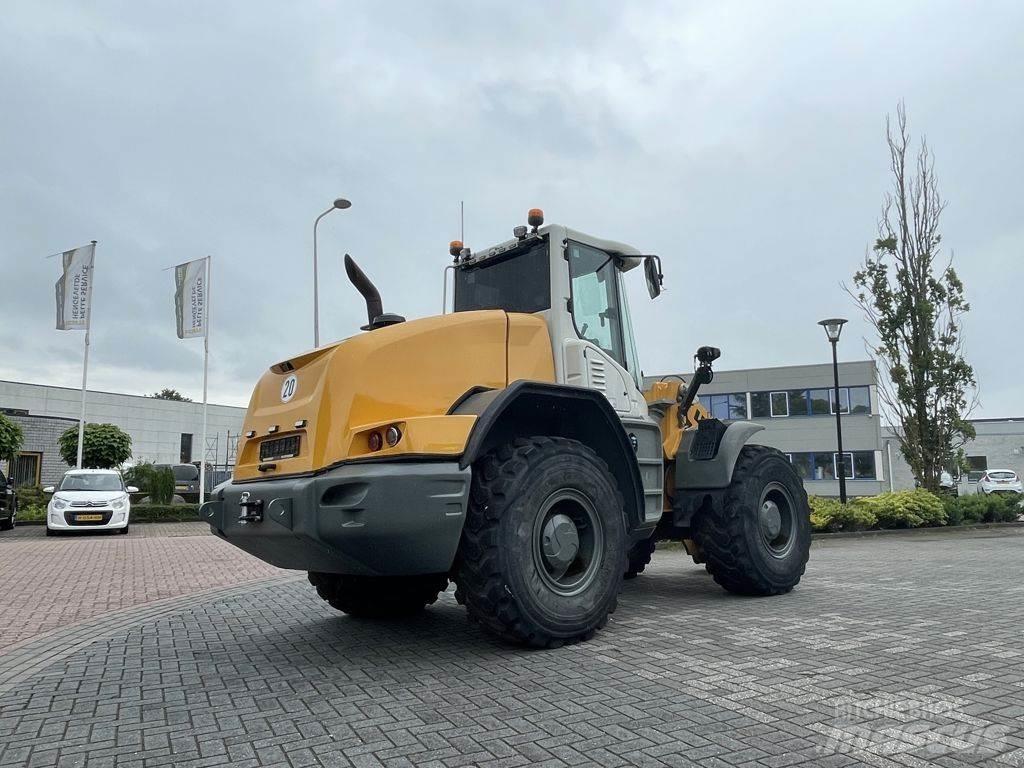 Liebherr L538 Wheel Loaders