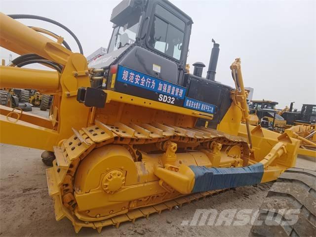 Shantui SD 22 Crawler dozers
