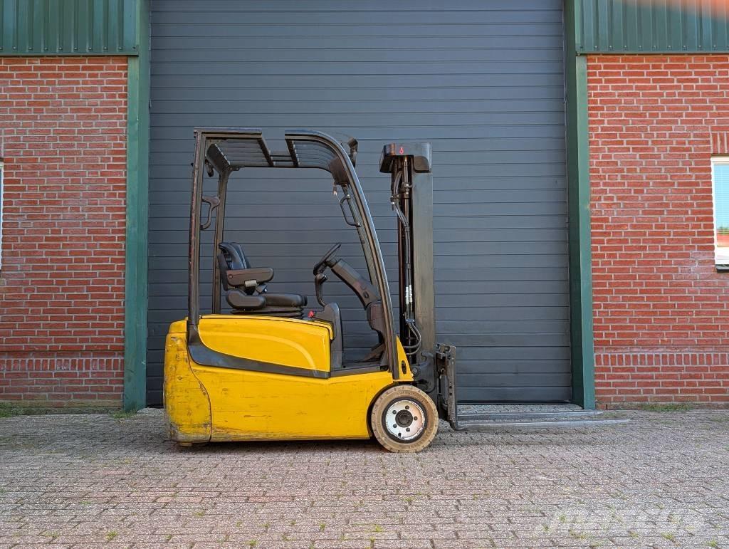 Yale ERP 20 VT Electric Forklifts