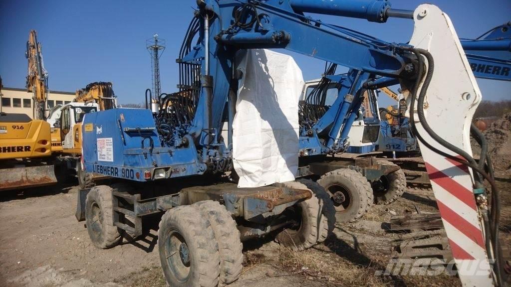 Liebherr A900-C Wheeled Excavators