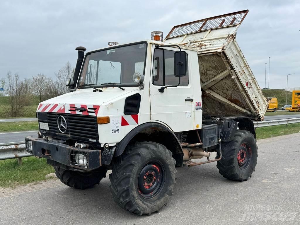 Mercedes-Benz 424 Dump Trucks