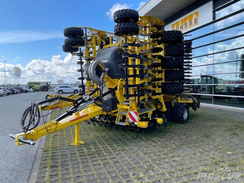 Bednar Omega 8000L Farm Drills