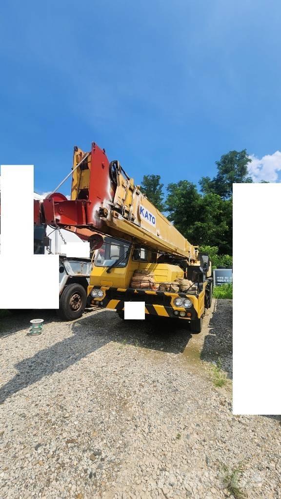 Kato NK 200 H V Mobile and all terrain cranes