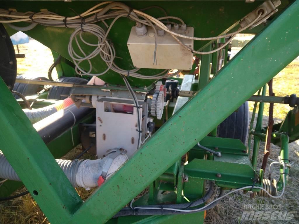 John Deere 740 A 9m Farm Drills