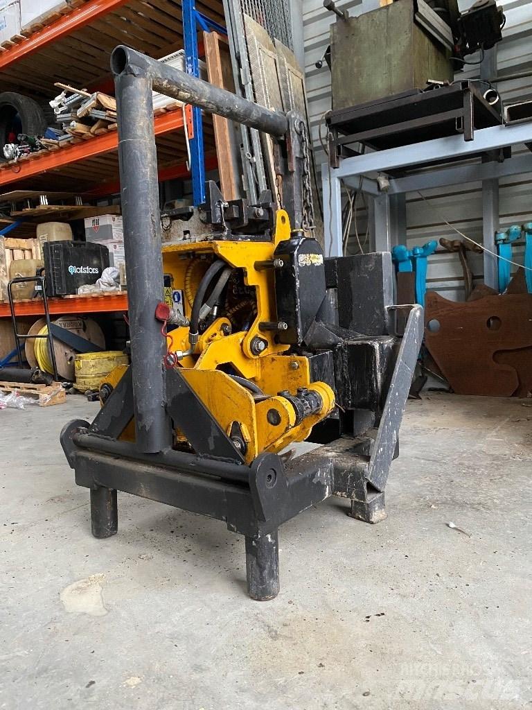  GMT 035 Grapples/Grapple Trucks