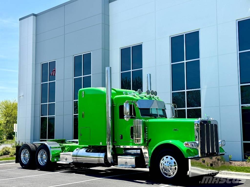 Peterbilt 389 Conventional Trucks / Tractor Trucks