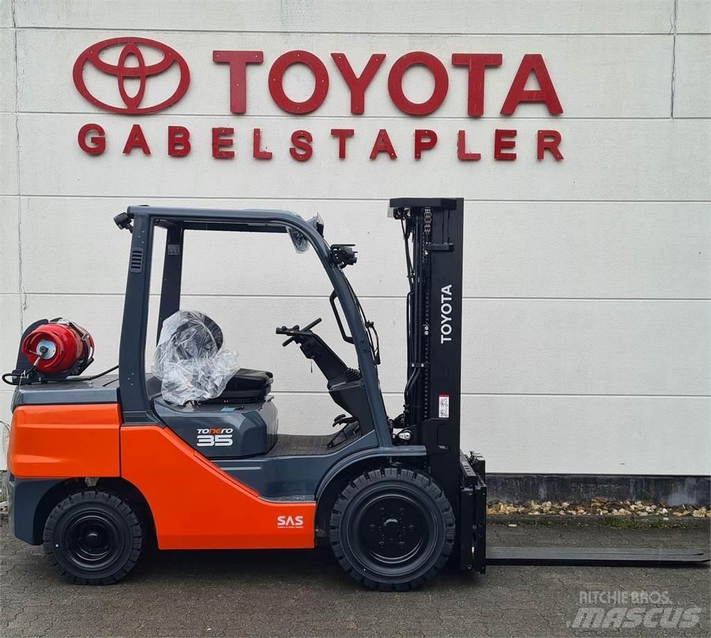 Toyota 02-8FGJF35 LPG trucks