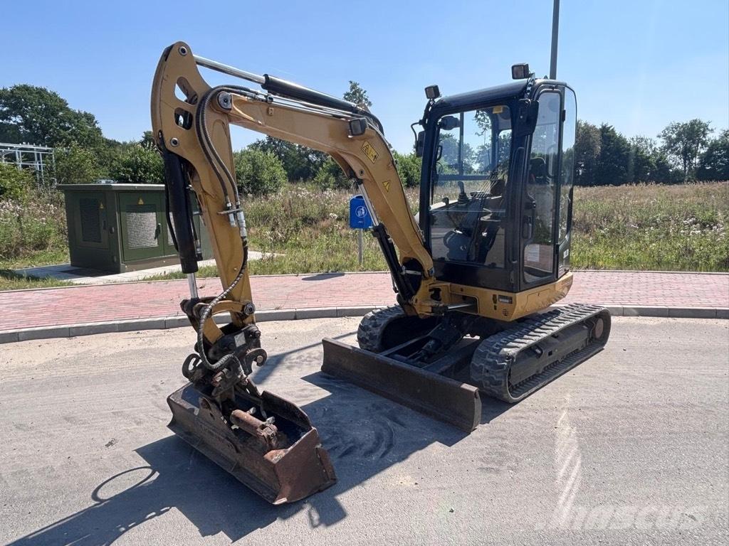 CAT 302.7D Mini Excavators <7t (Mini Diggers)