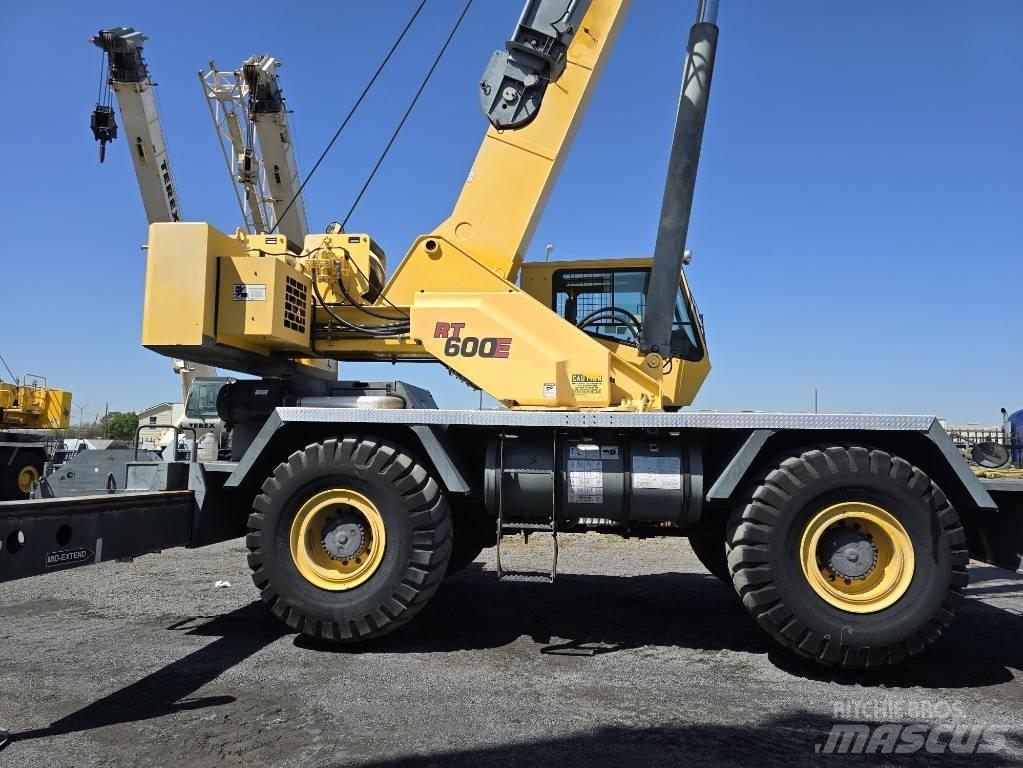 Grove RT 600 E Rough Terrain Cranes