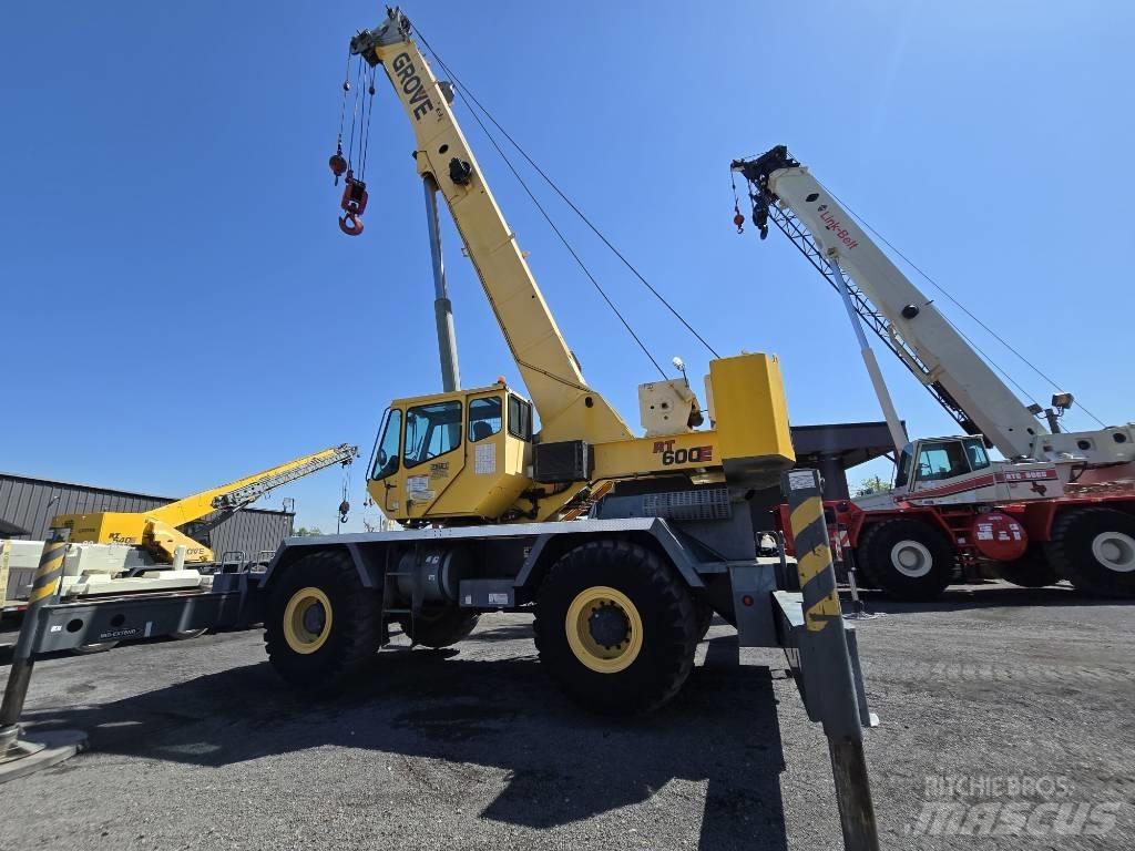 Grove RT 600 E Rough Terrain Cranes