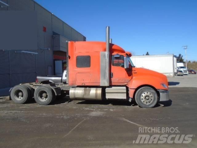 International LT 625 Conventional Trucks / Tractor Trucks