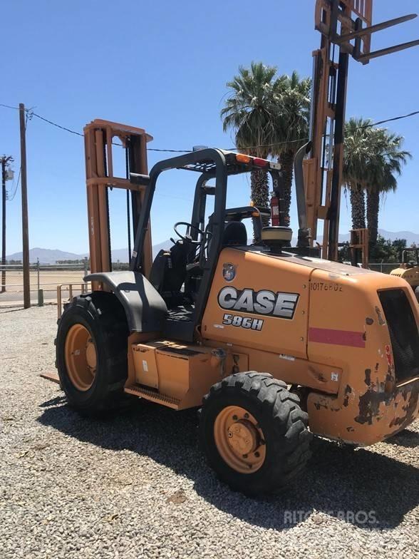 CASE 586H Rough Terrain Trucks