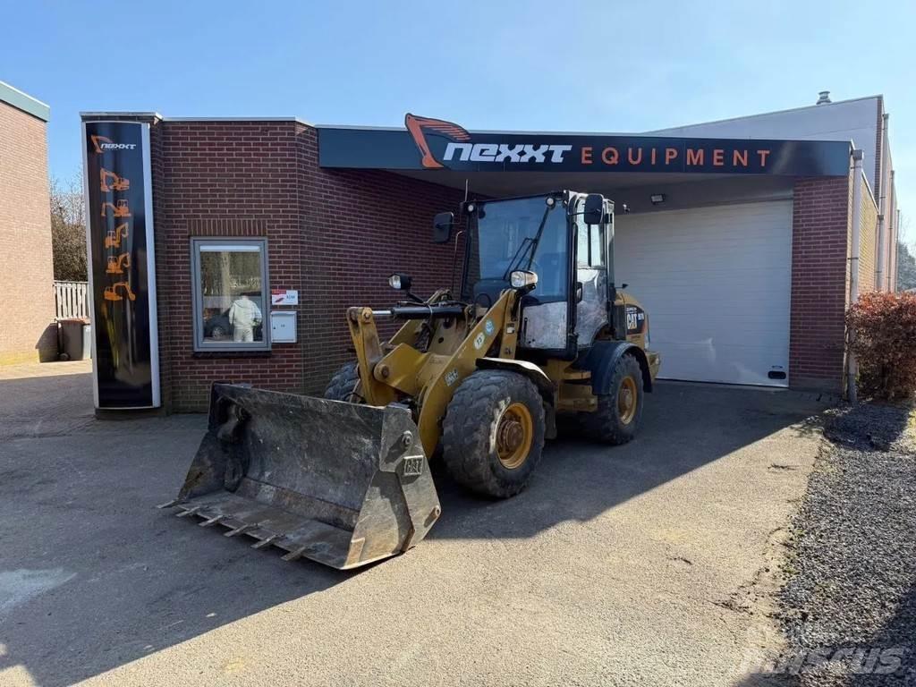 CAT 907M Wheel Loaders
