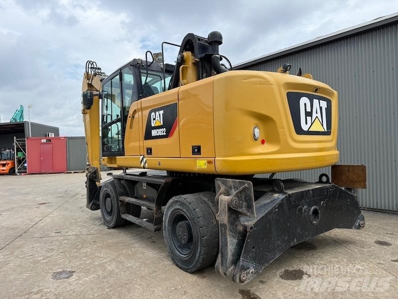 CAT MH 3022 Waste / Industry Handlers